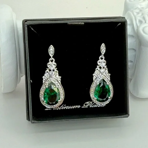 NWT Simulated Emerald, Simulated Diamond Earrings in Silvertone 6.20 ctw NW Box - Picture 1 of 13